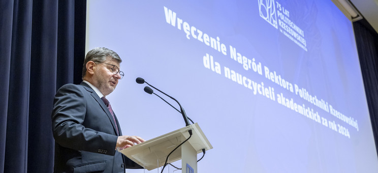Rektor Politechniki Rzeszowskiej, prof. dr hab. inż. Piotr Koszelnik