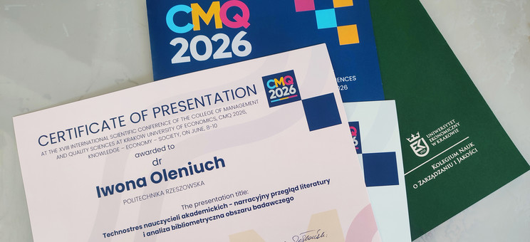 Dokumenty konferencyjne, zdjęcie autorki tekstu