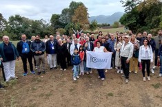Zdjęcie wspólne uczestników podczas wycieczki do parku archeologicznego Dion, fot. z oficjalnej strony konferencji. 