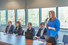 Uczestnicy seminarium, na pierwszym planie dr hab. K. Khorrami, prof. PRz, 