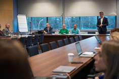 Stół prezydialny, druga z lewej dr hab. Teresa Piecuch, prof. PRz, fot. A. Surowiec