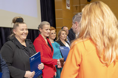 Wręczenie Nagród Rektora PRz za osiągnięcia naukowe i organizacyjne - nagrodę odbiera dr J. Stec-Rusiecka,